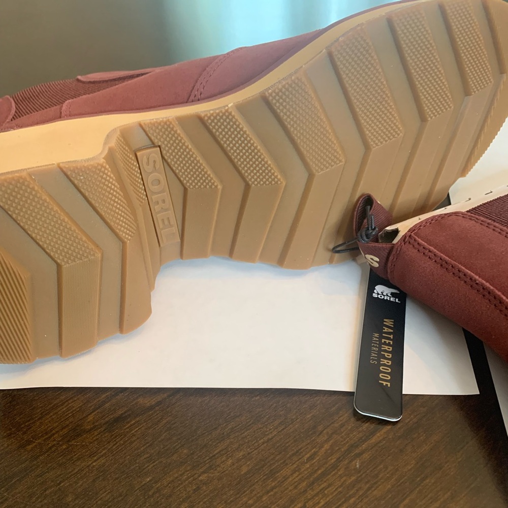 💫HP‼️💫 NWOB SOREL Hi-Line Chelsea Ankle Booties in Cranberry, Size 9.5 - Picture 8 of 8